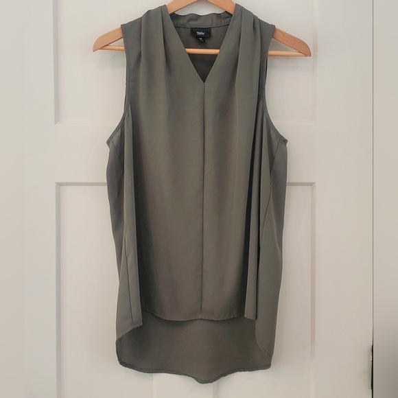 Massimo Sleeveless Blouse - Picture 1 of 4